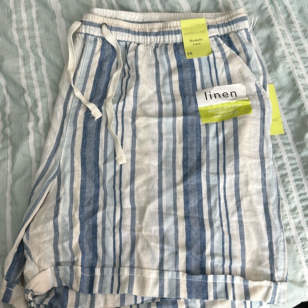 Juniper + Lime Womens Linen Shorts 2x